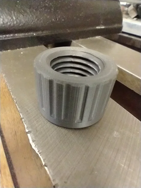 Nắp bảo vệ ren trục chính máy tiện 1 inch - 8 UNC in 3D - Image 2