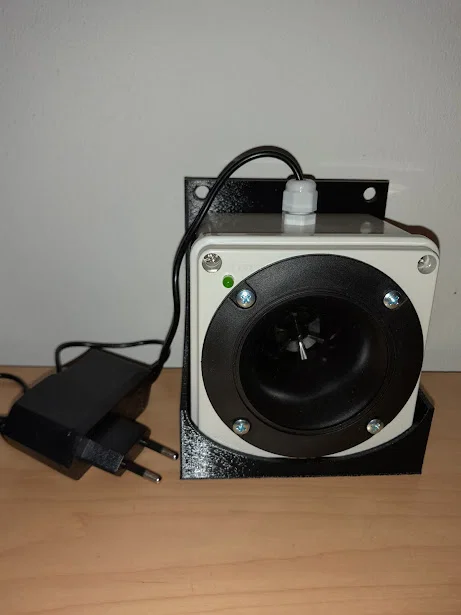 Giá đỡ thiết bị đuổi chuột gắn tường in 3D tiện lợi - Image 1