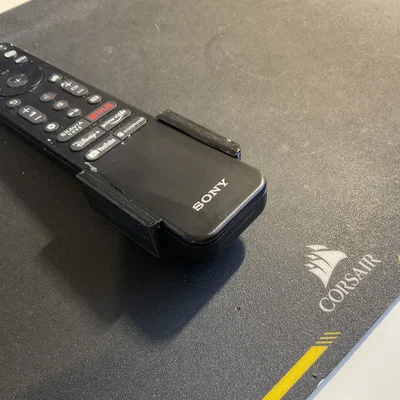 Phụ kiện in 3D gắn AirTag cho điều khiển TV Sony