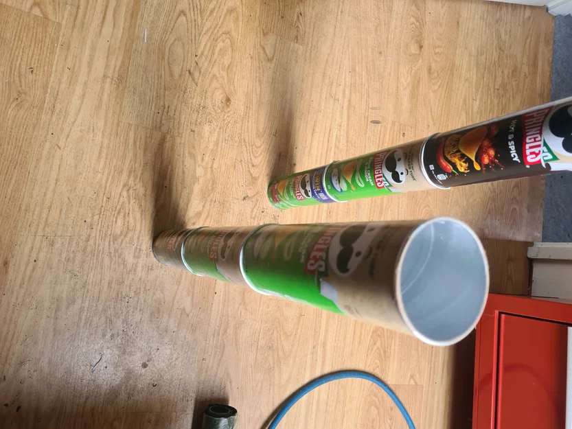 Chân bàn từ ống Pringles (Pringles table leg) - Image 5
