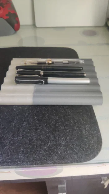 Kệ Cắm Bút Hiện Đại (Modern Pen Stand) - Image 1