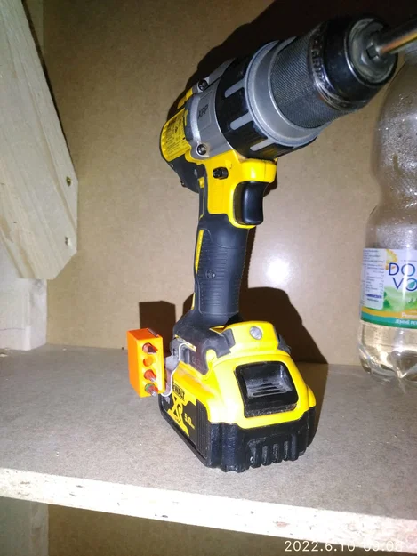 Phụ kiện đế gắn mũi khoan DeWALT in 3D tiện lợi - Image 1