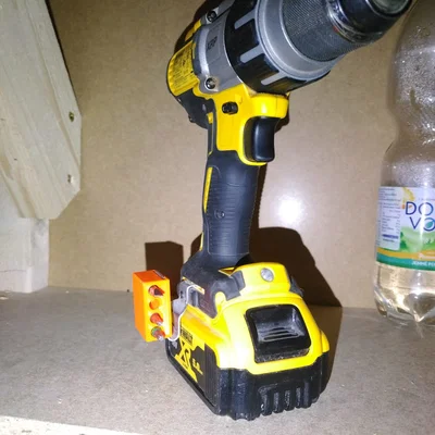 Phụ kiện đế gắn mũi khoan DeWALT in 3D tiện lợi