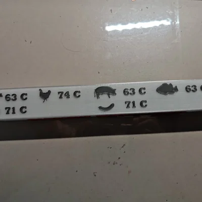 Hộp nướng BBQ gắn nhiệt kế (thermometer barbecue box)