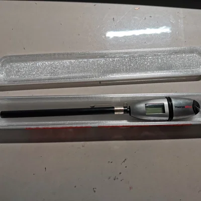 Hộp nướng BBQ gắn nhiệt kế (thermometer barbecue box)