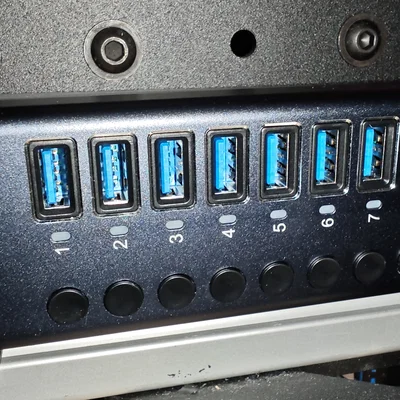 Ngàm gắn USB Hub 10 cổng cho khung nhôm định hình 4040/4080