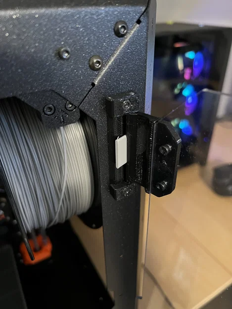 Phụ kiện chặn cửa Prusa Enclosure giúp mở cửa thông gió khi in 3D - Image 1