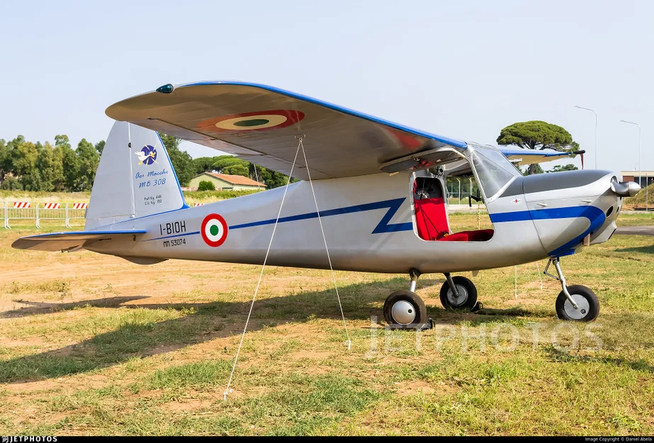 Mô hình 3D máy bay cổ điển Aermacchi MB.308 (Macchino) - Image 1