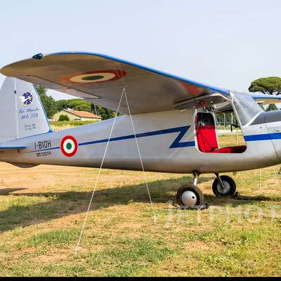 Mô hình 3D máy bay cổ điển Aermacchi MB.308 (Macchino)