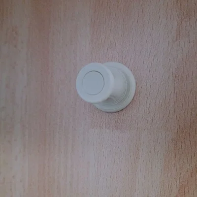 Móc treo quần áo tối giản (Kleiderhaken) kèm nắp che vít thẩm mỹ