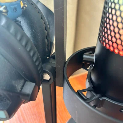 Giá treo tai nghe gắn chân đế micro FIFINE RGB MIC A9