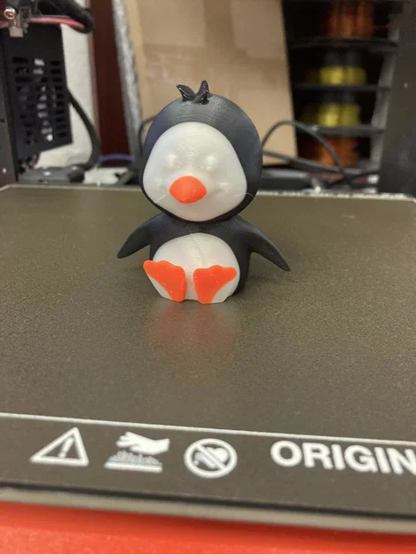 Chim cánh cụt dễ thương (Cute penguin) - Image 1