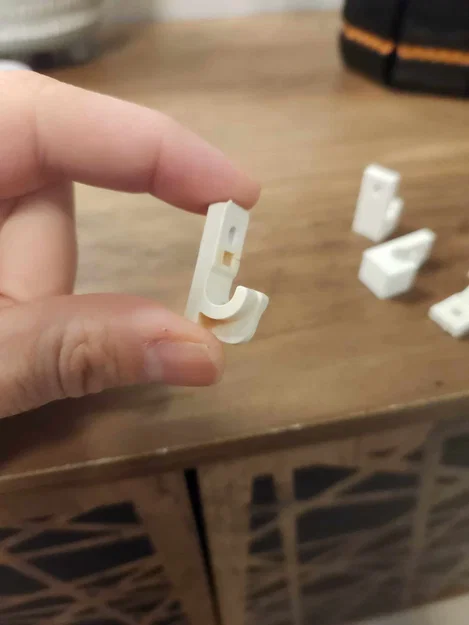 Móc treo thay thế cho hệ thống tủ quần áo cũ (Closet System Hook) - Image 3
