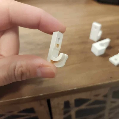 Móc treo thay thế cho hệ thống tủ quần áo cũ (Closet System Hook)
