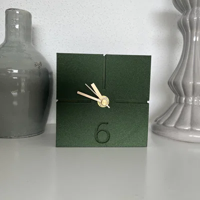 Đồng hồ khối lập phương vintage (Vintage Cube Clock)