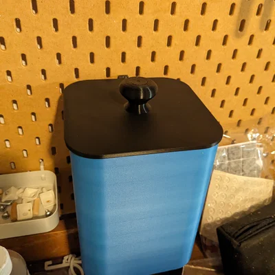 Thùng rác Skadis kèm nắp treo (Skadis Trashcan with hanging Lid)