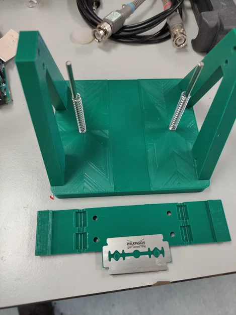 Sample guillotine (dao cắt mẫu thẳng đứng cho lam kính hiển vi) - Image 2