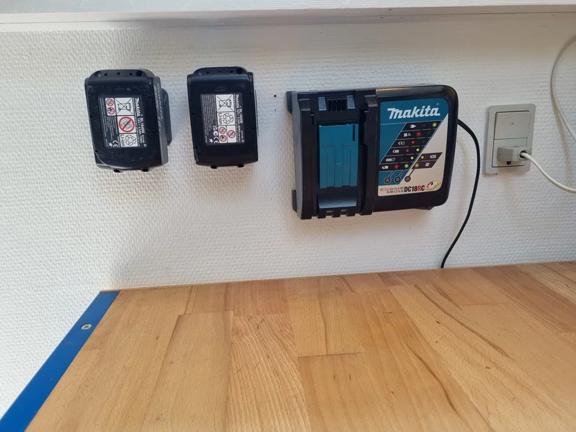 Bộ Treo Tường Cho Sạc Makita (Wall Hanger Kit) - Image 1
