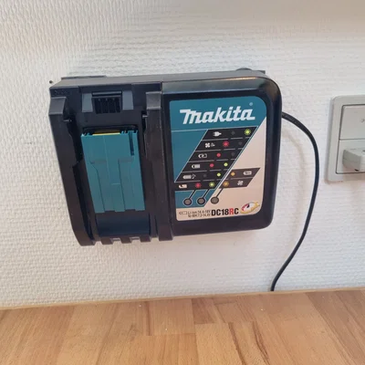 Bộ Treo Tường Cho Sạc Makita (Wall Hanger Kit)