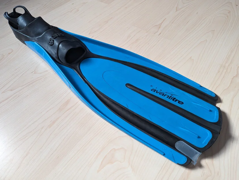 Bộ nắn/giữ rail chân vịt lặn (Fin Rail Shaper) cho Mares - Image 2
