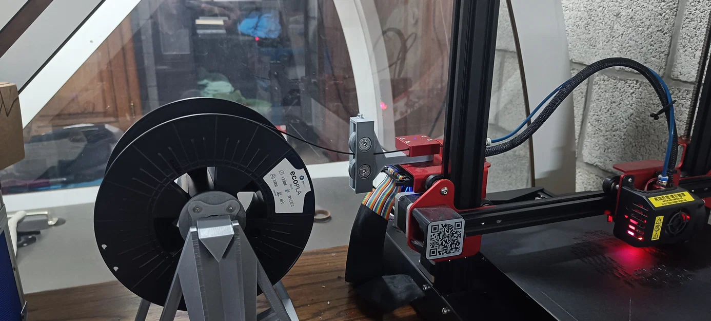 Filament guider cho Creality CR10S Pro V2 - Image 2