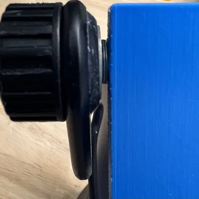 Biến chân mic Yeti X Blue thành giá đỡ pad để đọc