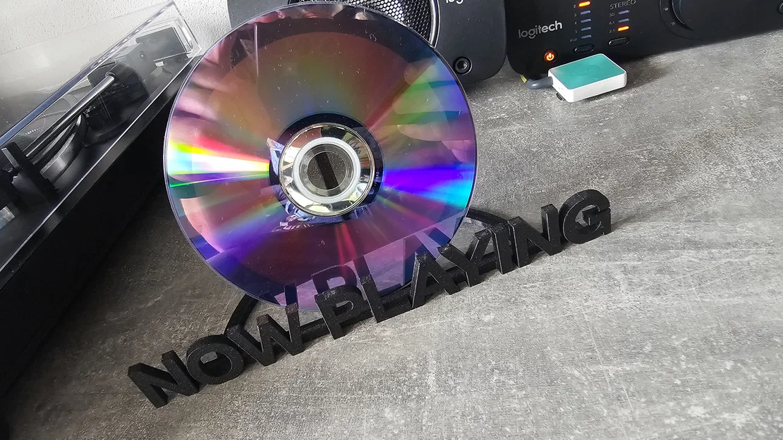 Giá đỡ đĩa than Now Playing in 3D - Phụ kiện trưng bày âm nhạc cực chất - Image 1