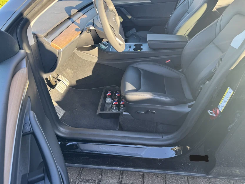 RefreshRack – Khay giữ 6 lon cho hộc chứa dưới ghế Tesla Model Y - Image 2