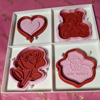Hộp kèm khay đựng cho 8 khuôn cắt cookie Valentine