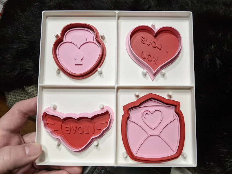 Hộp kèm khay đựng cho 8 khuôn cắt cookie Valentine - Image 6