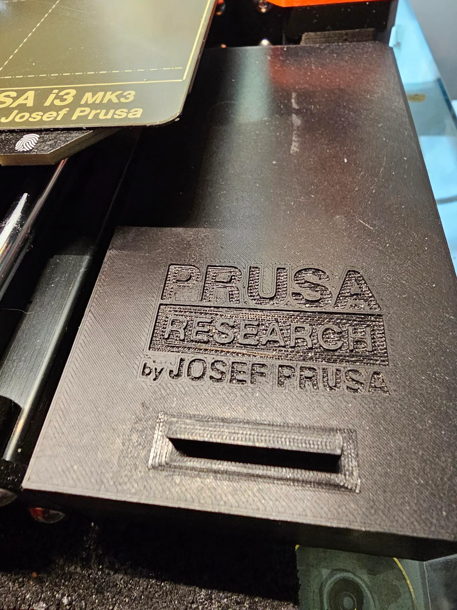 Thanh tay cầm cho nắp hộp đựng dụng cụ Prusa MK3/MK3S tiện… 1