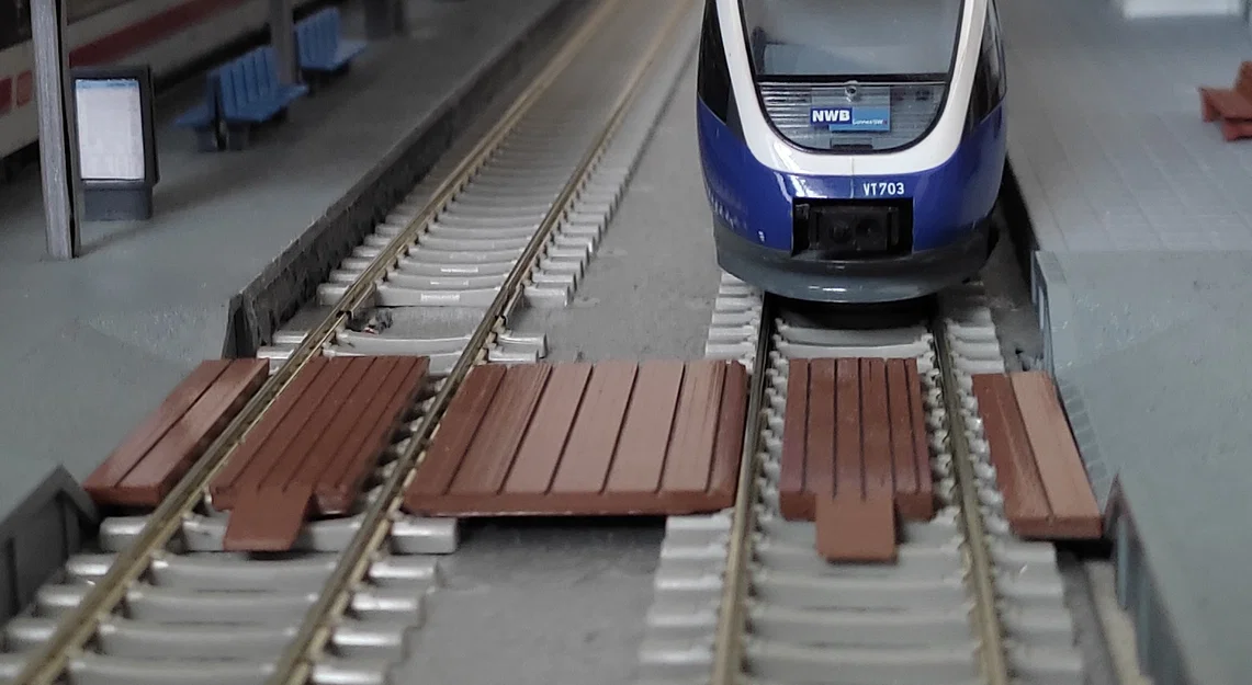 Lối băng qua đường ray – ván lót 1:87 (HO scale) - Image 1