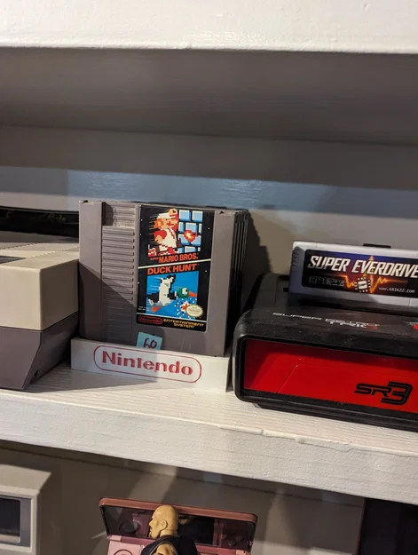 Kệ trưng bày và sắp xếp băng game Nintendo NES in 3D - Image 1