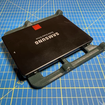 Adapter gắn HDD 2.5" sang khay 3.5" (2.5" to 3.5" HDD Adapter)