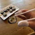 Ngón tay gắn đũa (Chopstick fingers) - Thumbnail 1