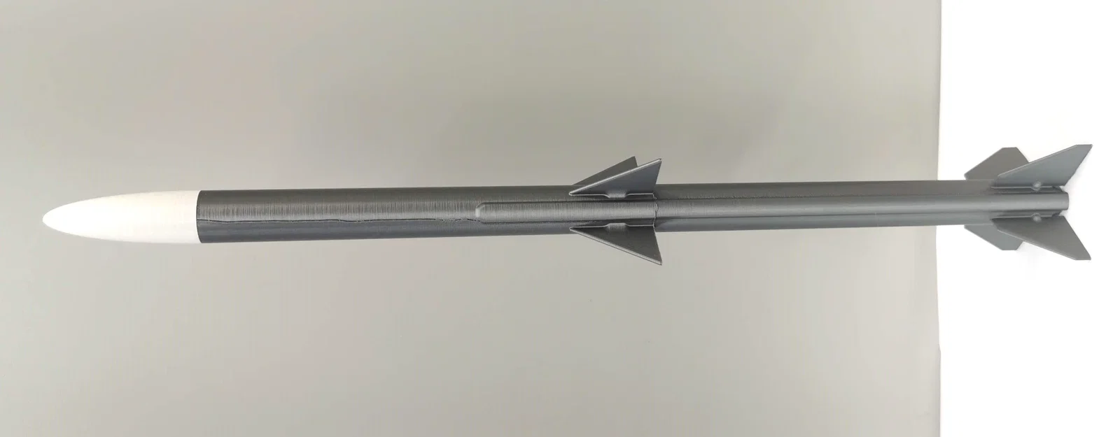 Mô hình AIM-120A AMRAAM tỉ lệ 1:8 - Image 1