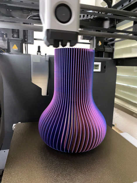 Bình Hoa “PLEASE DONT TOUCH VASE” - Image 3