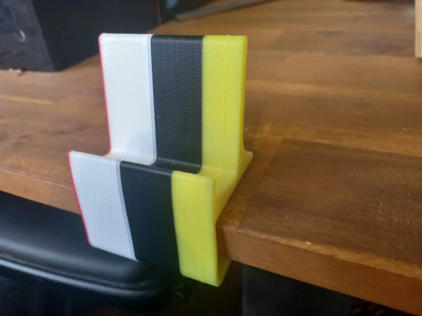 Kẹp Bàn Bám Chắc Giữ Điện Thoại/Tablet/Bàn Phím (Strong Grip) - Image 1
