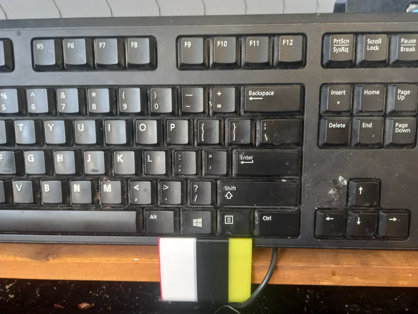 Kẹp Bàn Bám Chắc Giữ Điện Thoại/Tablet/Bàn Phím (Strong Grip) - Image 3