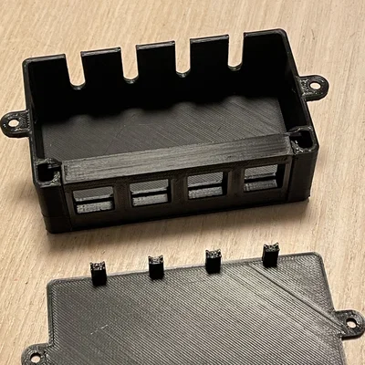 Keystone 4 x RJ45 – Patchpanel lắp nổi (Aufputz) dạng nhiều chi tiết