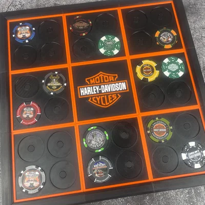 Khung trưng bày Poker Chip Harley Davidson