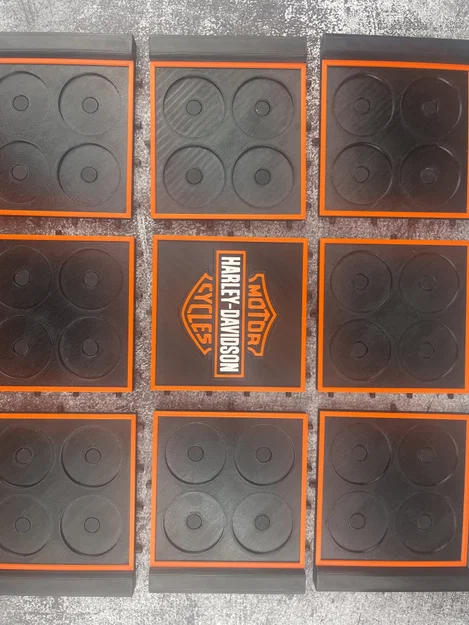 Khung trưng bày Poker Chip Harley Davidson - Image 3