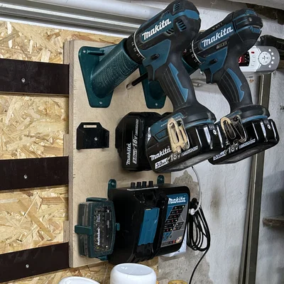 Giá treo máy khoan pin (đầu kẹp 43mm: Makita, Bosch, DeWalt, Einhell...)
