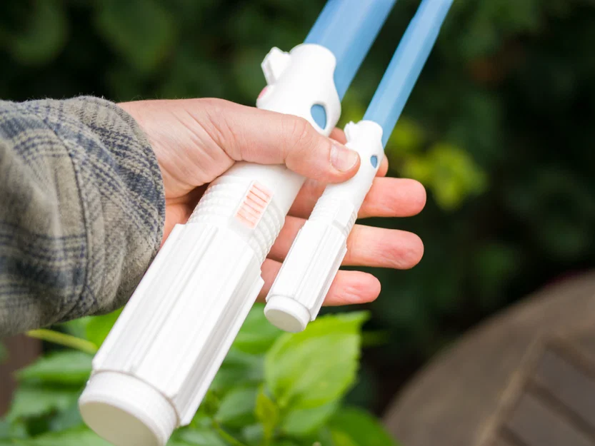 Đồ chơi Lightsaber Anakin dạng thu gọn, bền và dễ scale - Image 3