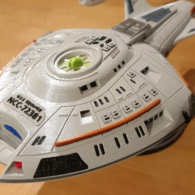 Mô hình in 3D tàu vũ trụ Star Trek U.S.S. EQUINOX cực chất