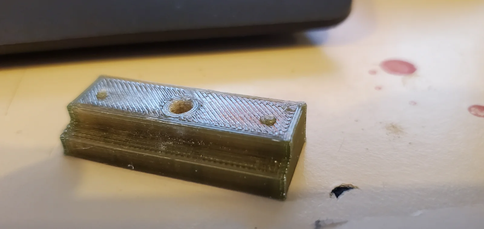 Ke đỡ kệ 3D thông minh với chốt chống xoay siêu chắc chắn 1