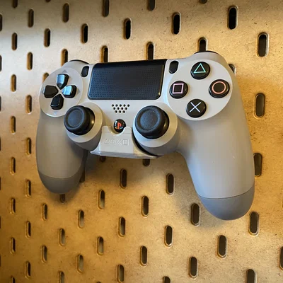 Giá treo DualShock 4 cho Ikea Skådis