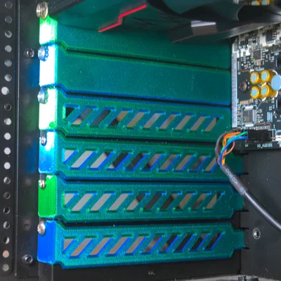 Nắp đậy khe cắm PCIe (PCIe Slot Covers) - Che bụi case máy tính