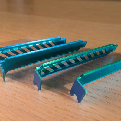 Nắp đậy khe cắm PCIe (PCIe Slot Covers) - Che bụi case máy tính