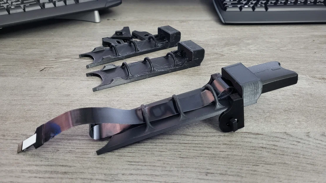 Giá đỡ thẻ nhớ SD cho SV06 (kèm cáp nối dài) - Image 1